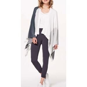 Lululemon Hatha Wrap in Raceway Grey & White OS